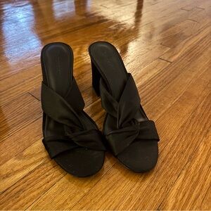 NWT Reformation satin knot sandal heel